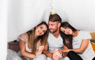 Секс втроём: плюсы и минусы
