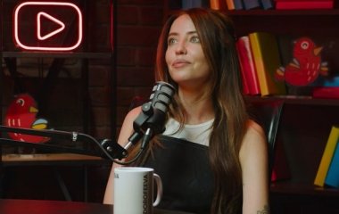 Дорофеева честно ответила, исполняет ли песни на русском языке за границей