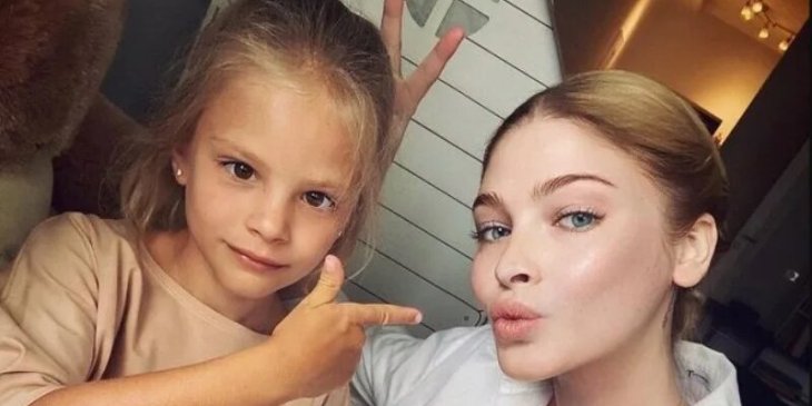 Модель Алена Шишкова объяснила решение отдать дочь на воспитание свекрови