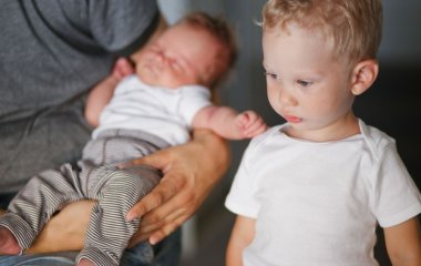 Как подготовить старшего ребенка к рождению малыша