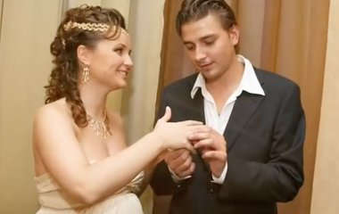 Бывший муж Полины Гагариной не платит алименты