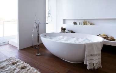 Освежаем интерьер: как изменить дизайн ванной, не потратив много средств?