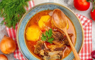 Яке м’ясо категорично не підходить для супу: професійні кухарі ніколи не кладуть його у страву