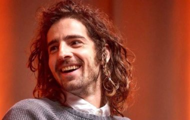 Владимир Дантес на каблуках ошеломил танцами и высмеял 