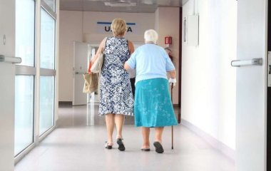 Медики назвали проблемы со здоровьем, за которыми нужно следить после 60 лет