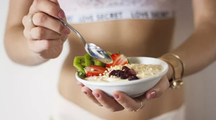 Лікар назвав найкращий час для вживання кисломолочних продуктів