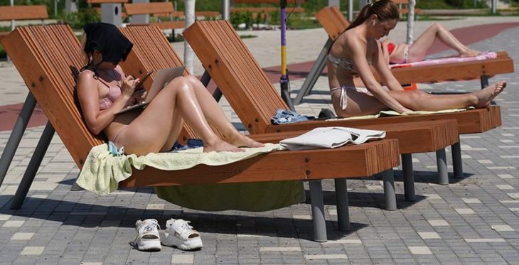 Косметолог нагадала про шкоду сонячних променів у місті