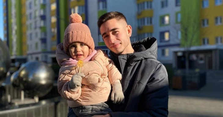 Роман Сасанчин показався з донечкою від ексдружини і ніжно привітав її з 4-річчям