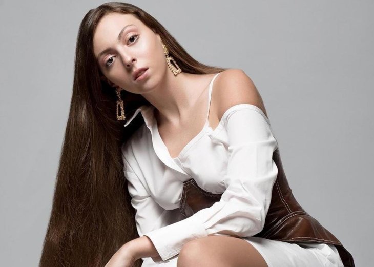 16-летняя дочка Оли Поляковой вышла в свет с бойфрендом: они пришли на день рождения «королевы ночи»