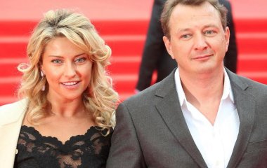 Жена Марата Башарова перестала терпеть побои и подала на развод 