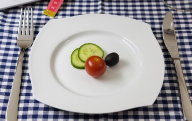 10 продуктів до 100 калорій, які допоможуть схуднути: список