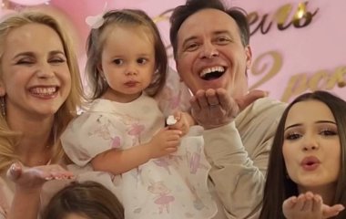 Лілія Ребрик з чоловіком казково відсвяткувала дворіччя доньки й показала зіркових гостей