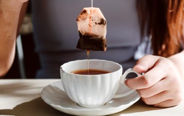 Можно ли повторно использовать чайный пакетик: мнение медиков