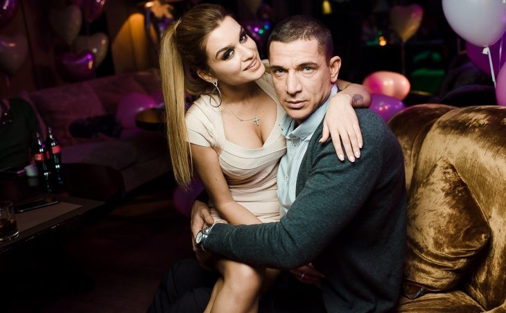 «Мама, а где наш папа?»: Ксения Бородина и Курбан Омаров живут в Дубае в разных отелях