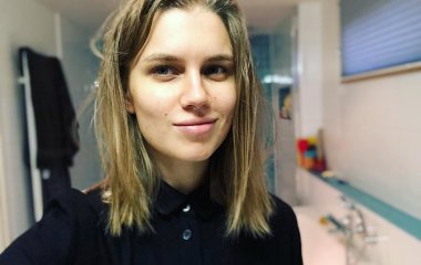 Даша Мельникова отдыхает на яхте в оригинальном купальнике