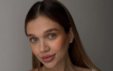 28-летняя Саша Бо со слезами призналась, с чем попрощалась после появления третьего ребенка