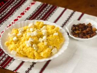 Вкусный и сытный завтрак: давний рецепт гуцульского бануша