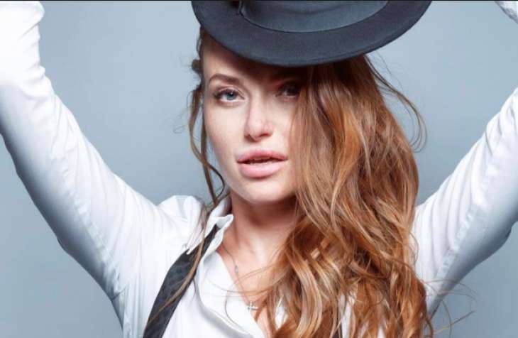 Слава Каминская побывала у стоматолога