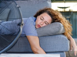 Відкривати чи закривати вікна у спеку: експерти дали несподівану відповідь