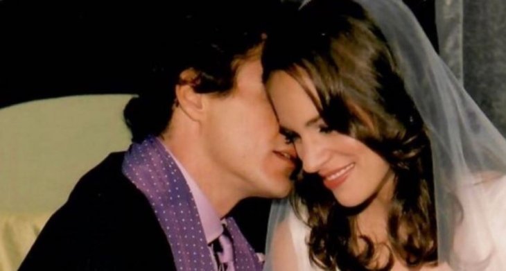 Роберт Дауни-младший повторил свадебное фото с женой спустя 18 лет