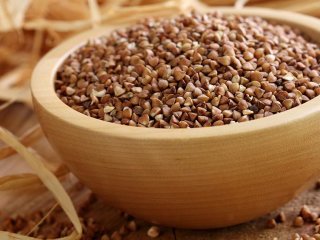 Медики рассказали, какие болезни лечит гречка
