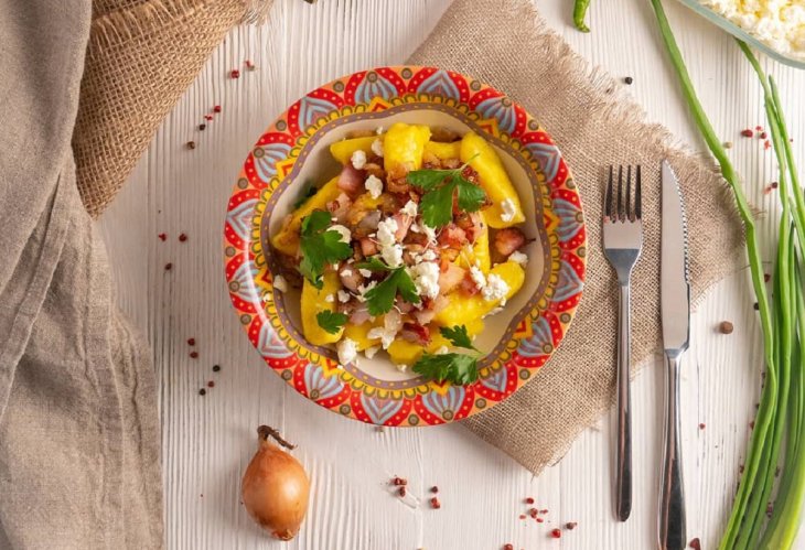 Украинское старинное блюдо: готовим картофельные палюшки с брынзой