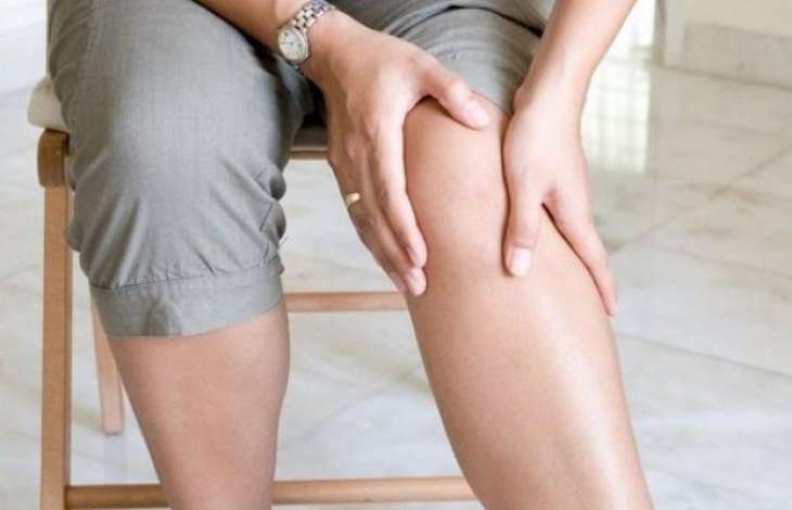 Симптомы повышенного холестерина: 3 ощущения в ногах, которые сигнализируют о проблеме
