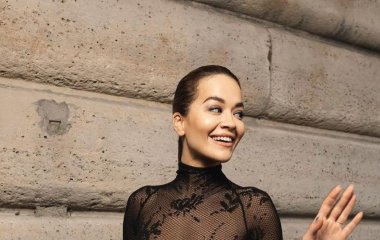 Рита Ора ошеломила смелым выходом в прозрачном платье