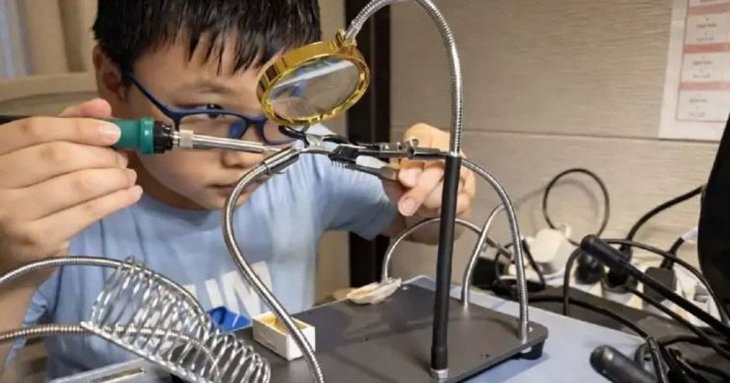 14-річний школяр створює власний реактивний двигун — фото