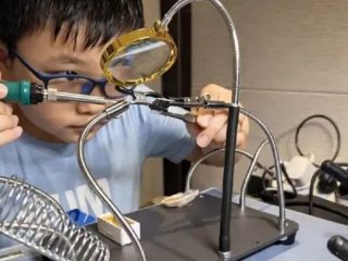 14-річний школяр створює власний реактивний двигун — фото