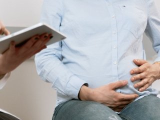Жінка вигадала дві вагітності, щоб отримати від чоловіка майже 2 млн грн аліментів: чому він нічого не помічав