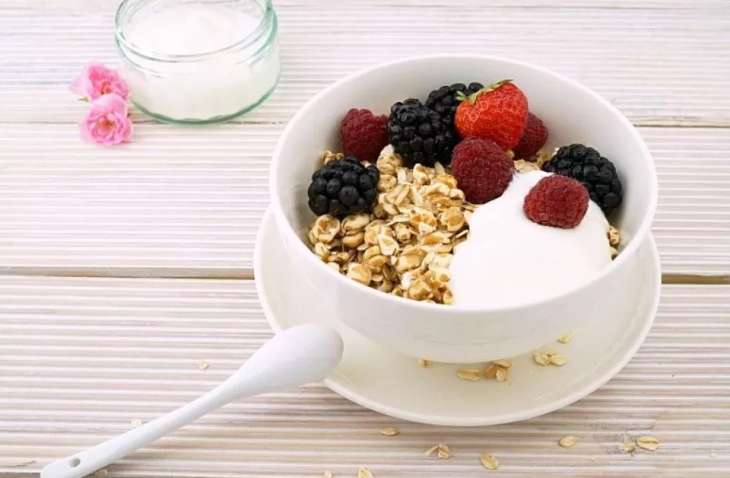 Минус сок и мюсли: какие продукты нельзя есть на завтрак