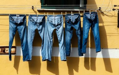 Як прати джинси в пральній машині: чотири корисні поради, щоб улюблені речі мали гарний вигляд