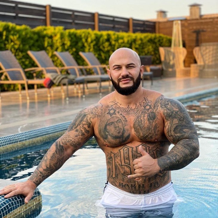 Джиган в Одессе спалился с эскортницей