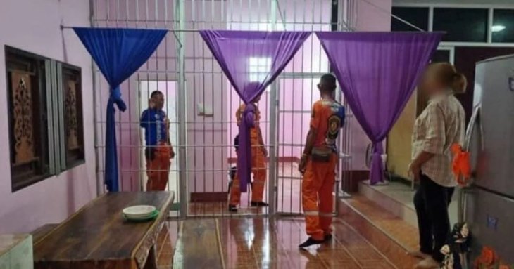 Мама побудувала для 42-річного сина камеру та замкнула його вдома: вона пояснила навіщо – фото