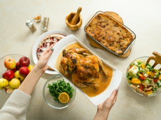 Що приготувати на вечерю для всієї родини: 7 безпрограшних рецептів