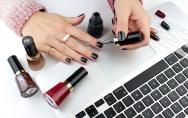 В какой покрасить ногти: выбираем оттенок по знаку Зодиака