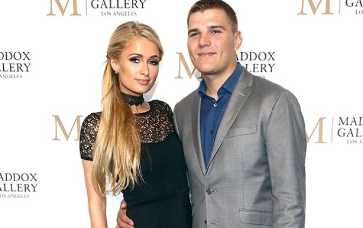 Пэрис Хилтон рассталась с Крисом Зилкой накануне свадьбы 