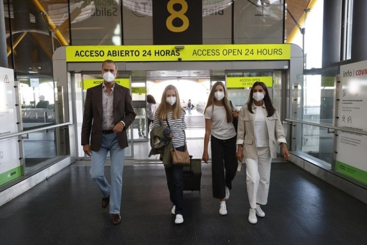 Как быстро растут чужие дети! Принцесса Леонор покинула Испанию, чтобы продолжить обучение в Великобритании