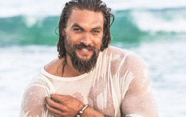 Джейсон Момоа исполнил ритуальный танец Хака на премьере «Аквамена»