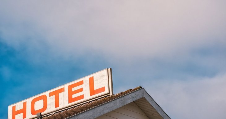 Туристка заплатила 8300 доларів за ніч у готелі, переплутавши валюту