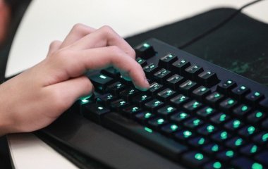 Названы причины онемения рук