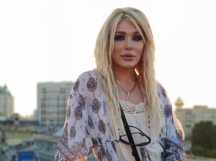 Монро потролила Тину Кароль на музыкальной церемонии в Киеве