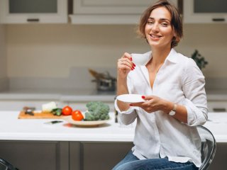 Секрет здорового тела: диетолог рассказала, какой продукт эффективно сжигает жир на животе