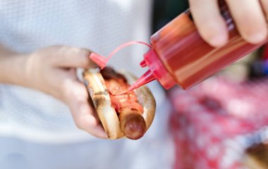 Кожен хот-дог скорочує тривалість вашого життя на півгодини.