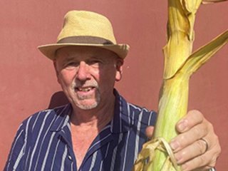 Садівник виростив найбільший у світі часник: вага, розмір та фото гіганта