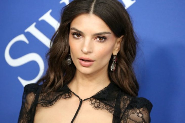 Эмили Ратаковски впервые за долгое время вышла в свет с мужем 