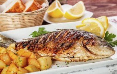 Лікарка пояснила, чи можна замінити м'ясо рибою в раціоні