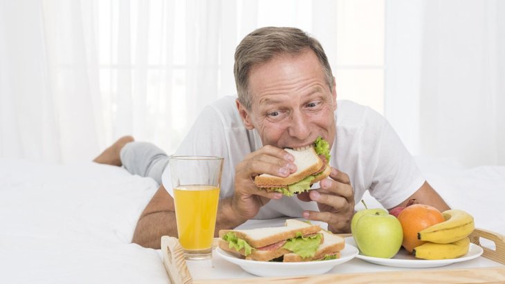 Диетологи назвали три лучших диеты для мужского здоровья