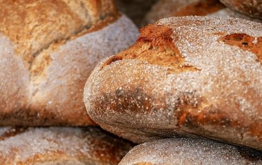 Чи можна зберігати хліб у холодильнику